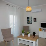 Little Village Apartment Lixouri